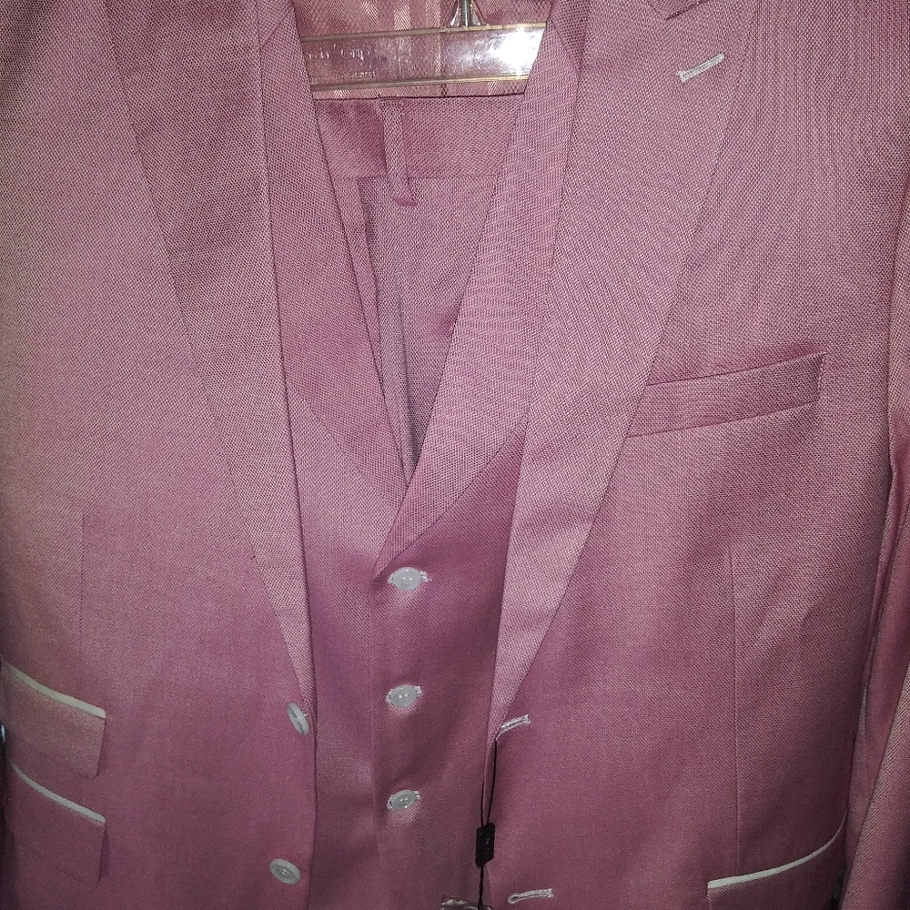 NEW Lineage Pink 3Piece 2Button Men's Formal Suit